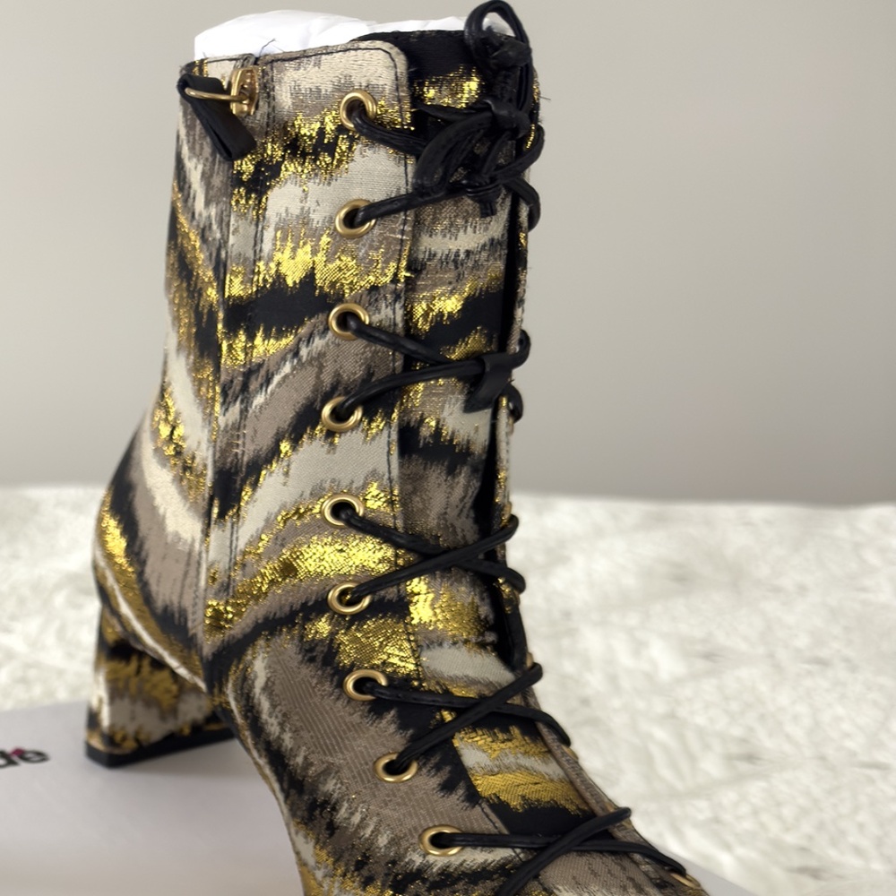 Larroudé x Markarian Alexis Boot In Floral Embroidery Gold Fabric - Picture 5 of 5